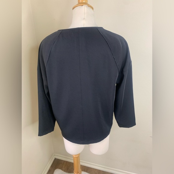 Women's Black Top - Picture 4 of 9